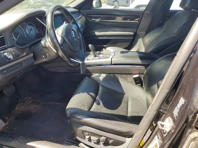 2011 BMW 750 XI  