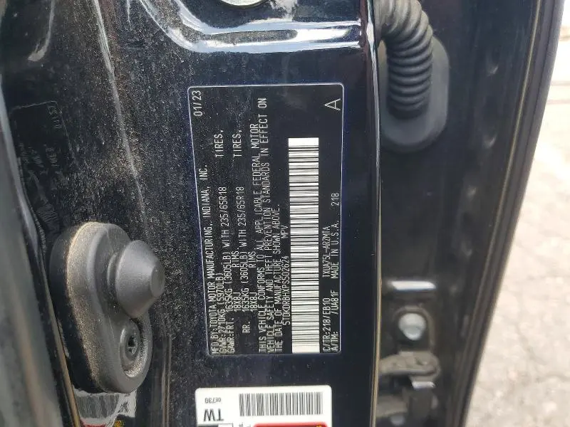 2023 TOYOTA HIGHLANDER XLE  