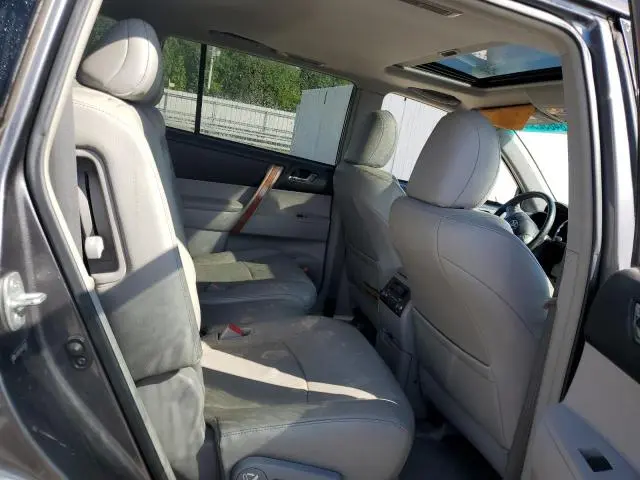 2010 TOYOTA HIGHLANDER LIMITED  