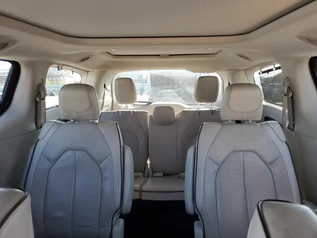 2017 CHRYSLER PACIFICA LIMITED  
