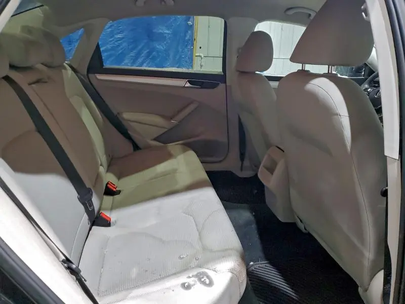 2016 VOLKSWAGEN PASSAT S  