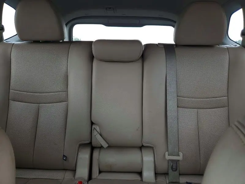 2016 NISSAN ROGUE SL  