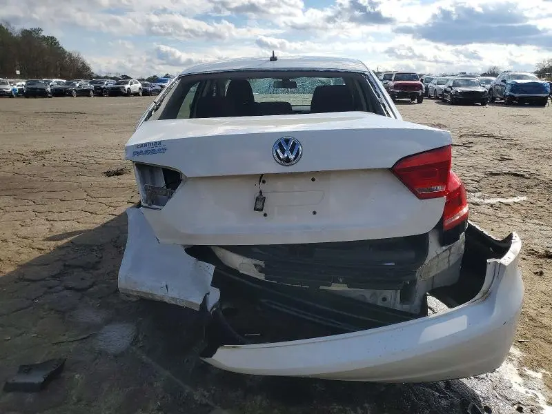 2013 VOLKSWAGEN PASSAT S  
