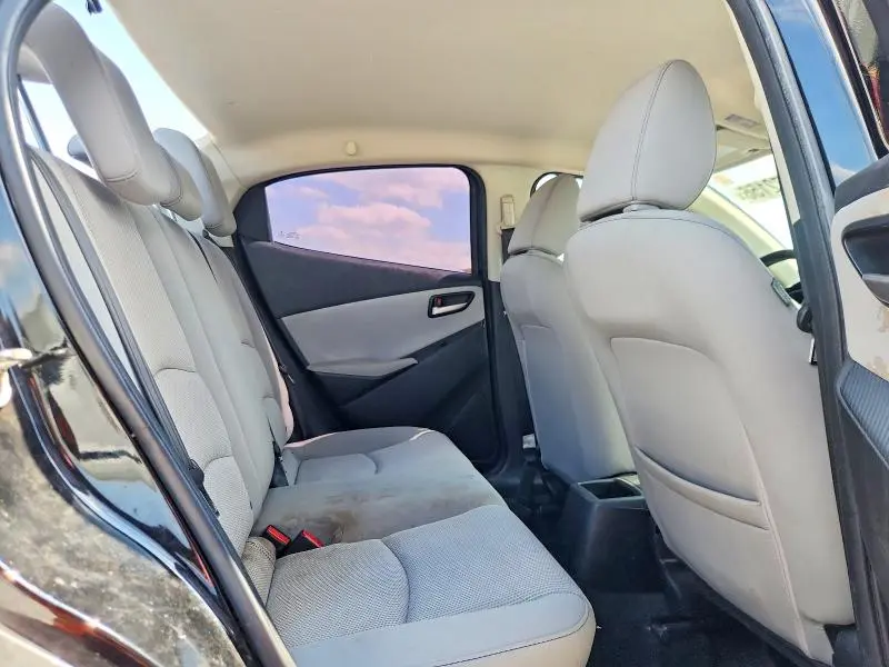 2019 TOYOTA YARIS LE  