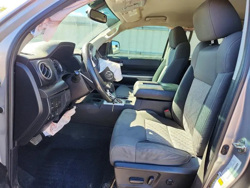 2016 TOYOTA TUNDRA SR5  