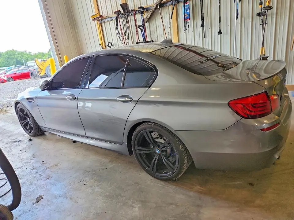 2013 BMW M5   