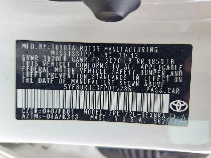 2014 TOYOTA COROLLA LE PLUS  