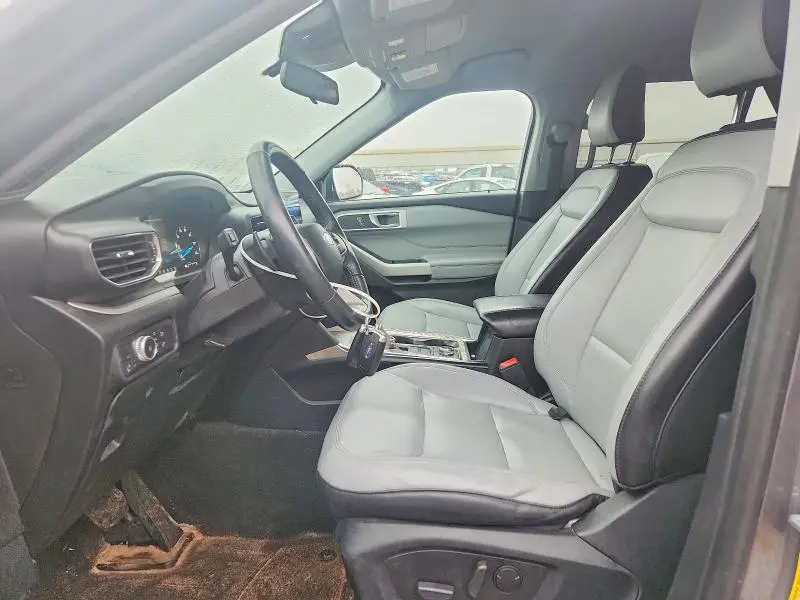2021 FORD EXPLORER XLT  