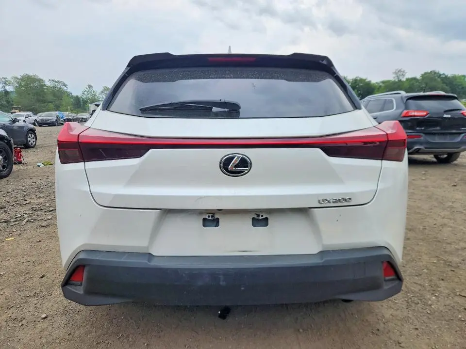 2022 LEXUS UX 200 BASE  