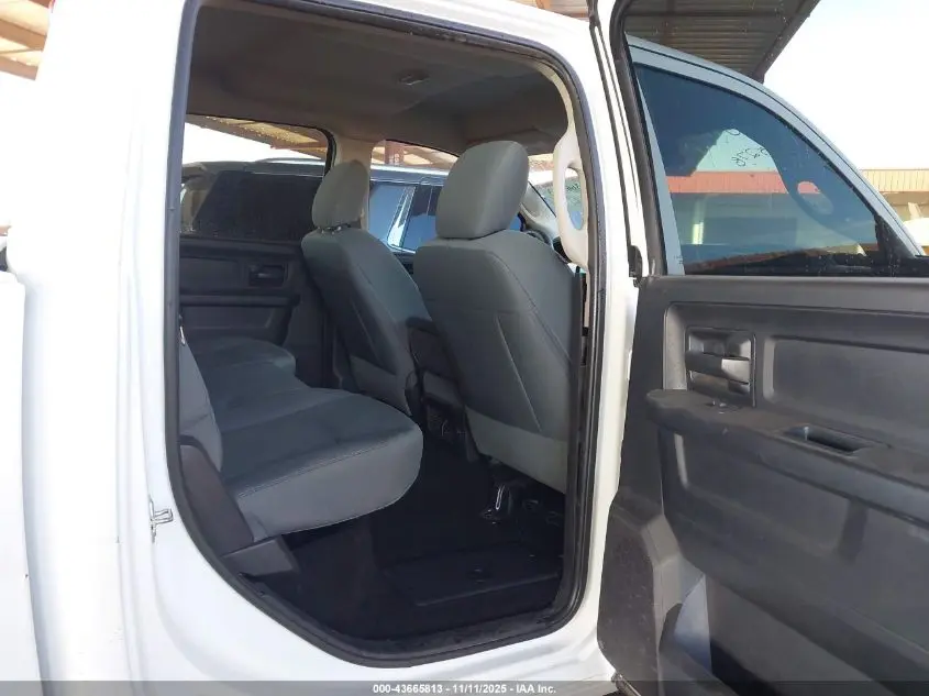 2016 RAM 2500 TRADESMAN