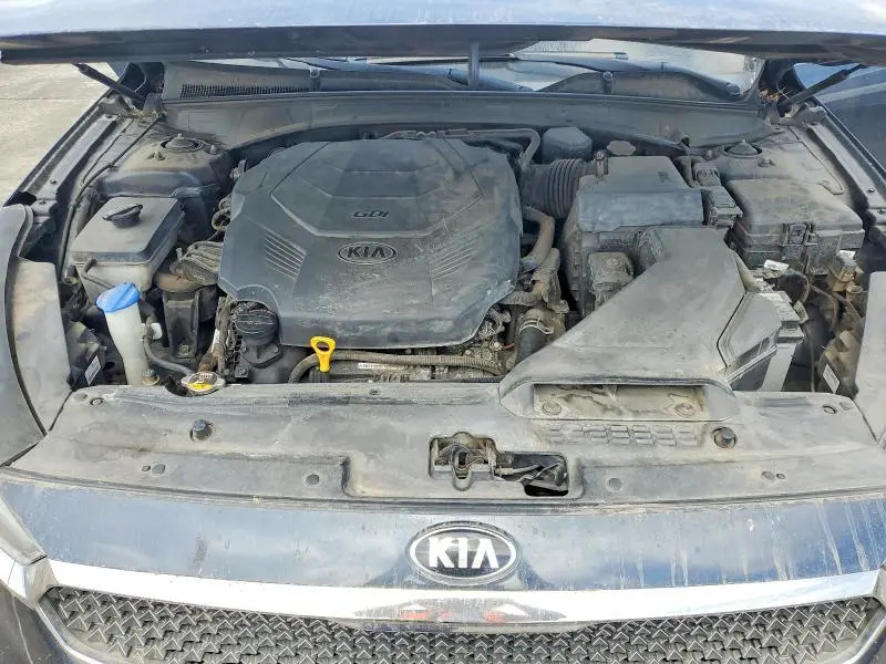 2017 KIA CADENZA PREMIUM  