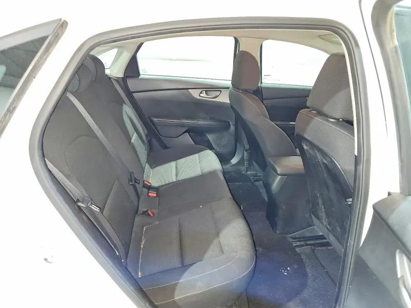 2019 KIA FORTE FE  