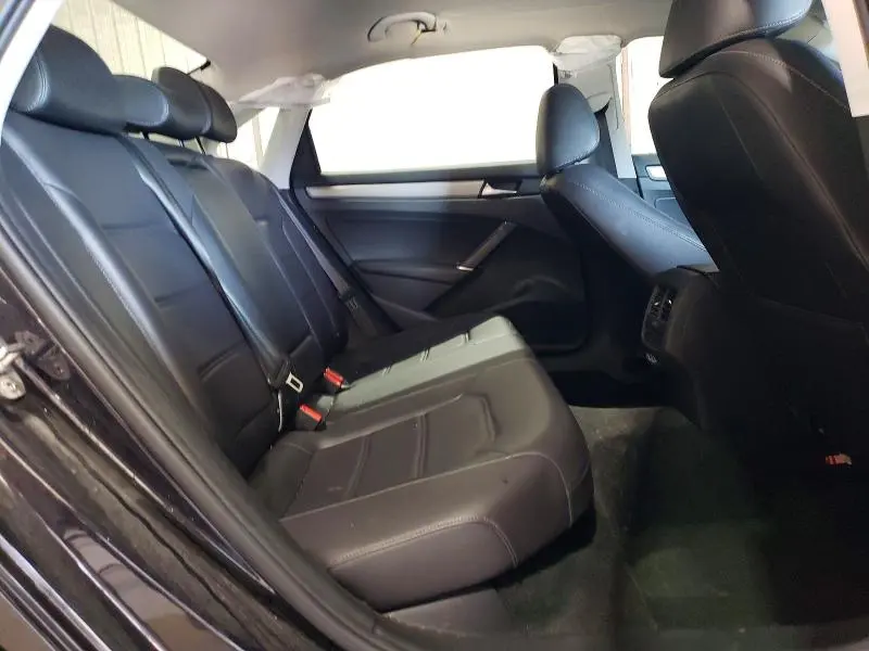 2021 VOLKSWAGEN PASSAT SE  