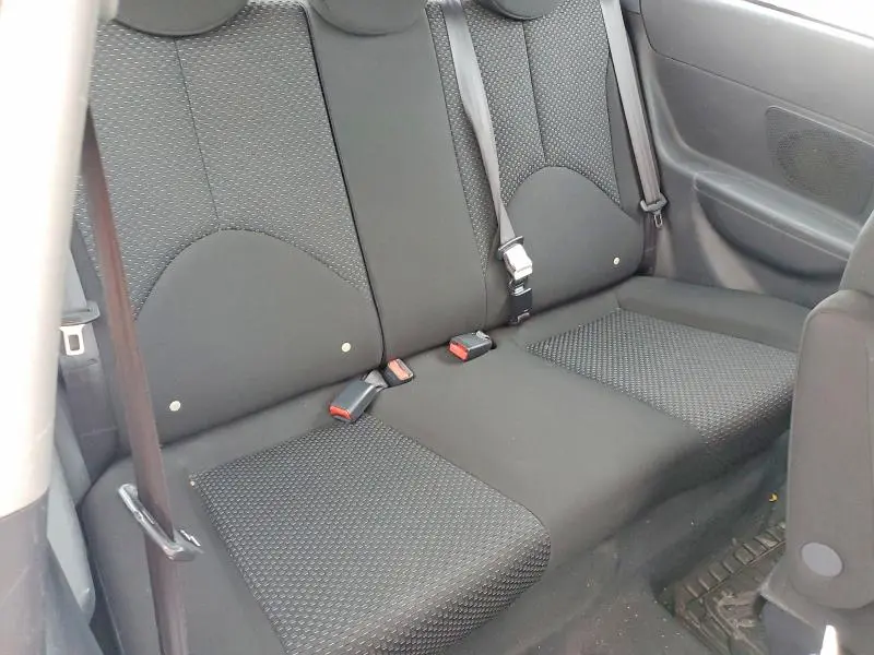 2010 HYUNDAI ACCENT SE  