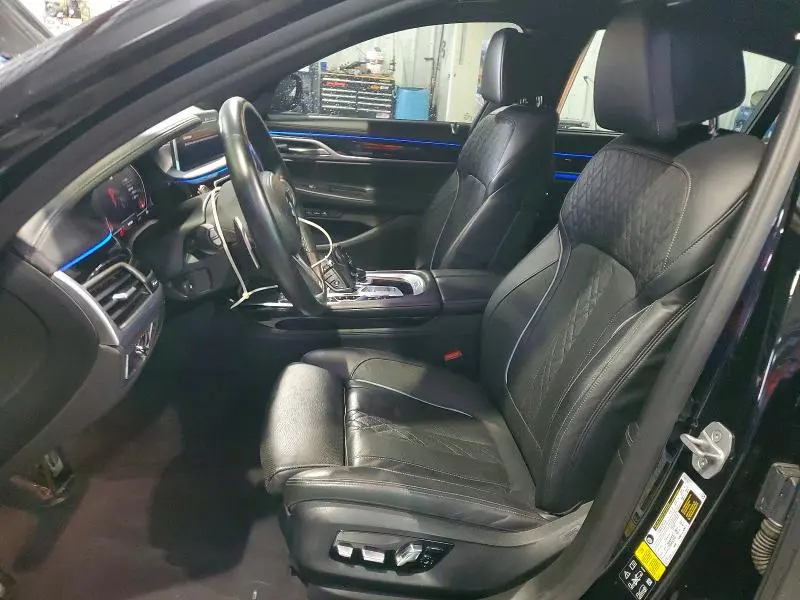 2022 BMW 750 XI  