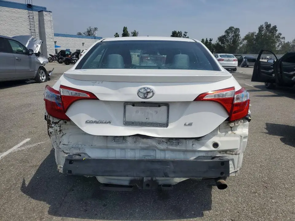 2015 TOYOTA COROLLA LE PLUS  