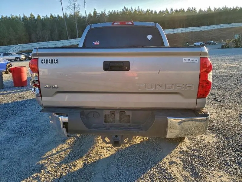 2016 TOYOTA TUNDRA CREWMAX SR5  