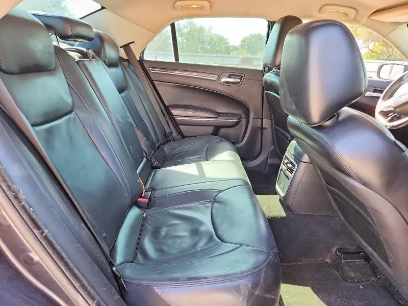 2015 CHRYSLER 300 LIMITED  