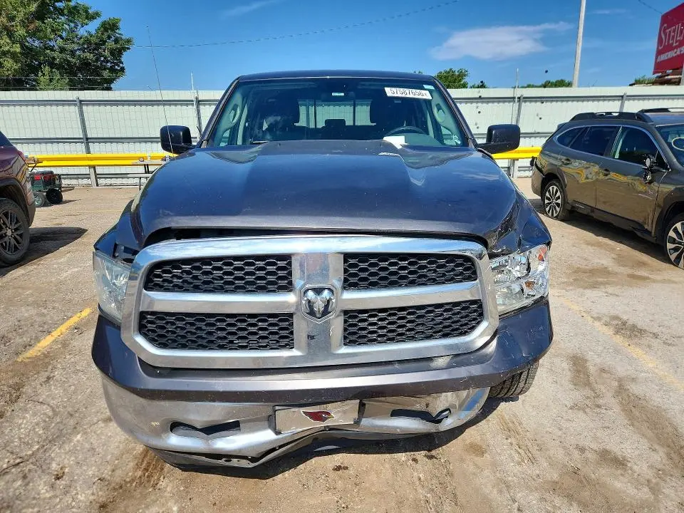 2017 RAM 1500 SLT  