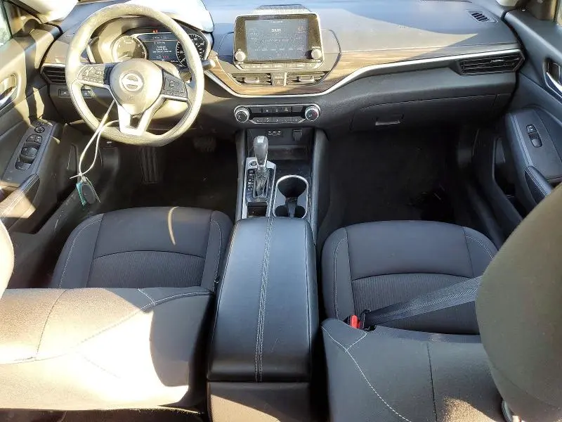 2024 NISSAN ALTIMA SV  