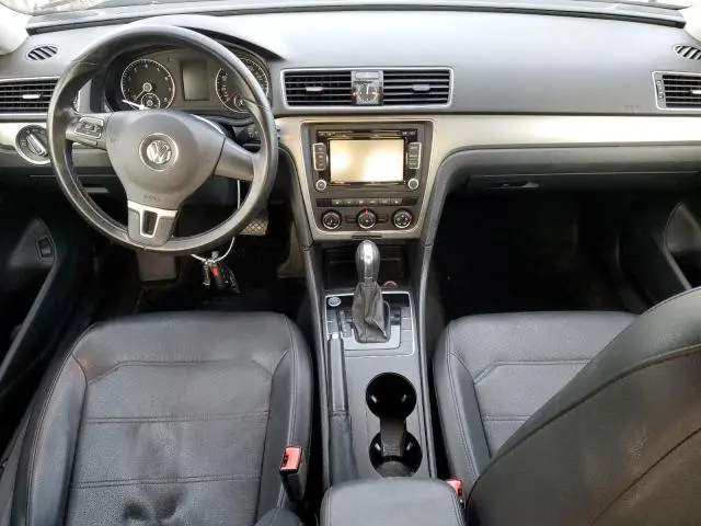 2015 VOLKSWAGEN PASSAT S  