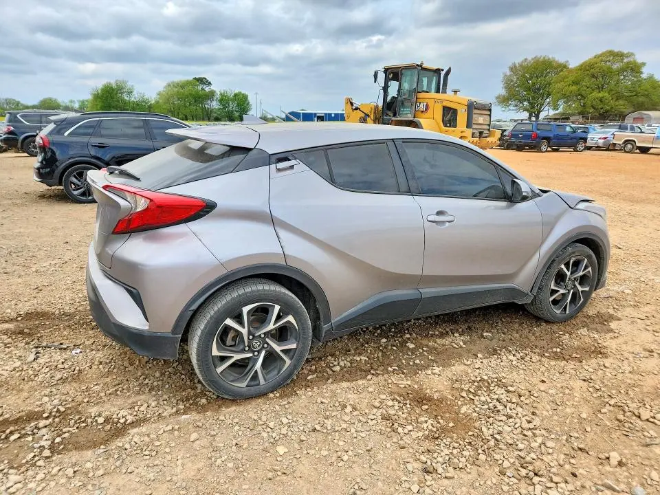 2018 TOYOTA C-HR XLE  
