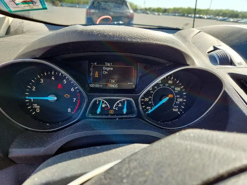 2017 FORD ESCAPE SE  
