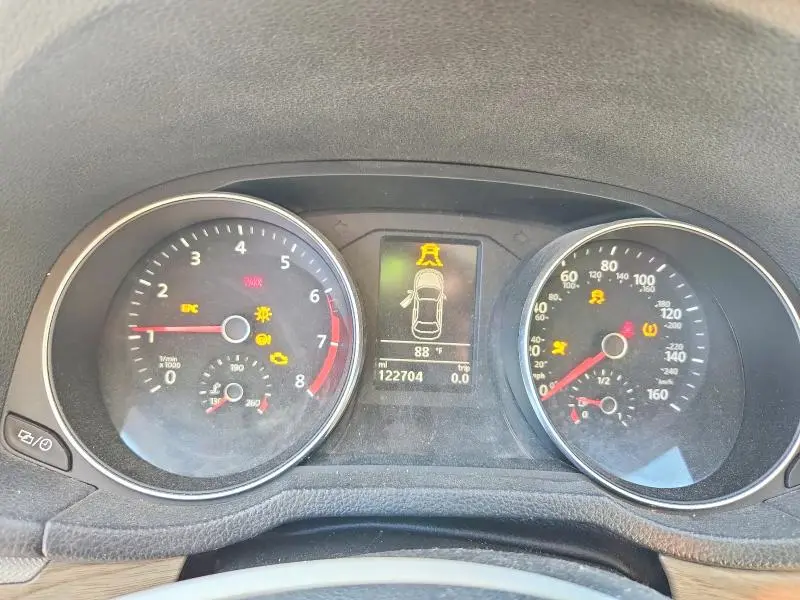2016 VOLKSWAGEN PASSAT SE  