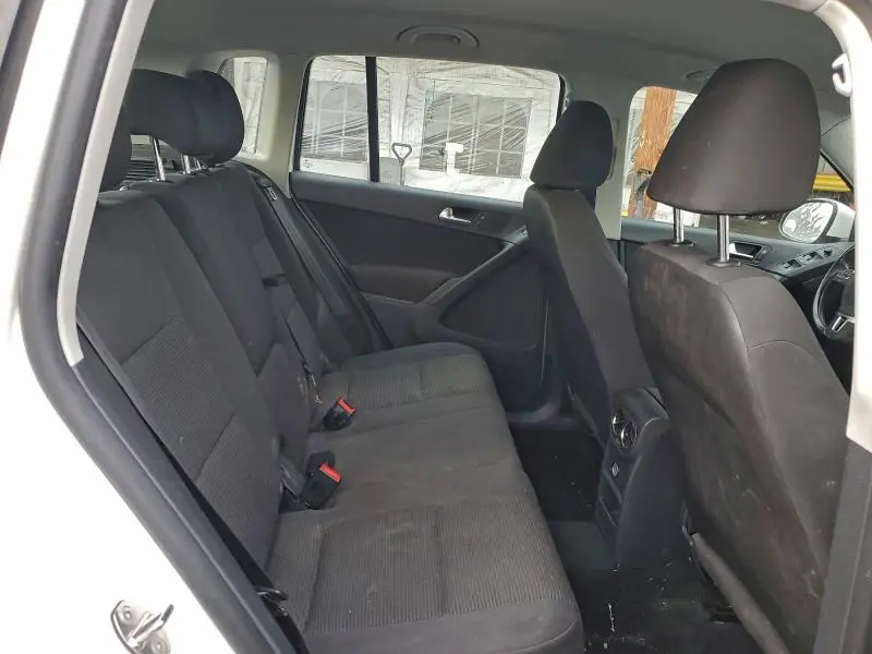 2013 VOLKSWAGEN TIGUAN S  