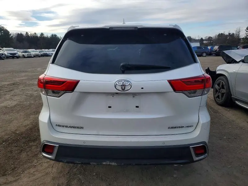 2017 TOYOTA HIGHLANDER LIMITED  