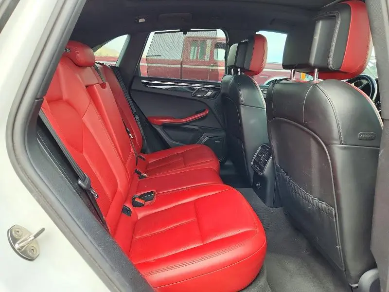 2015 PORSCHE MACAN S  