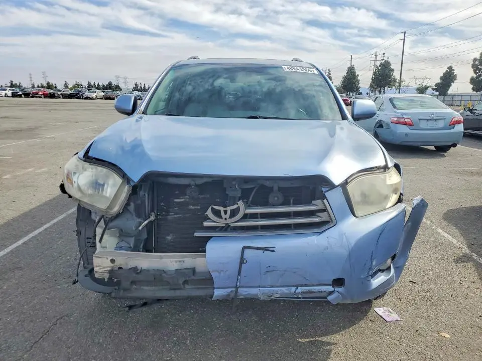2010 TOYOTA HIGHLANDER SE  