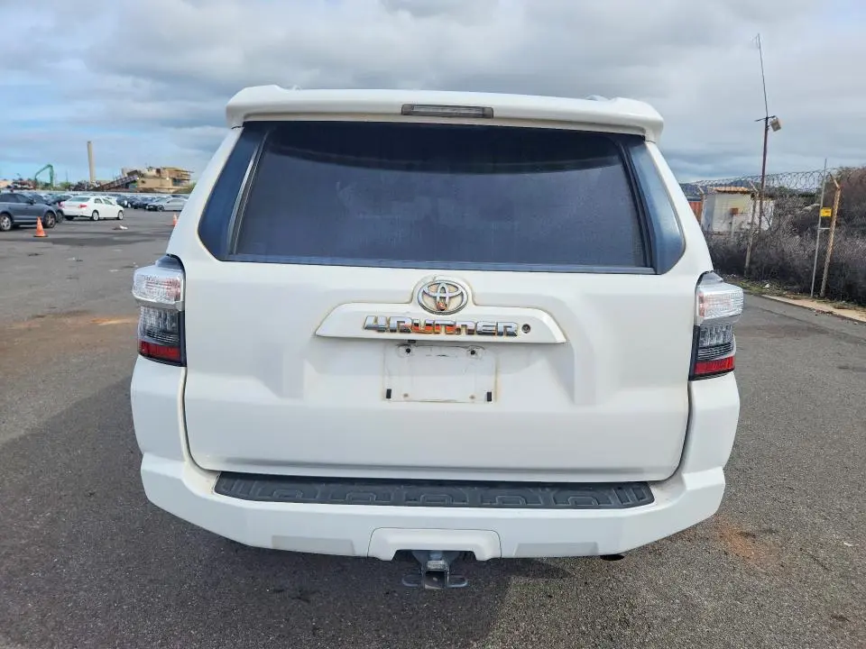 2018 TOYOTA 4RUNNER SR5  