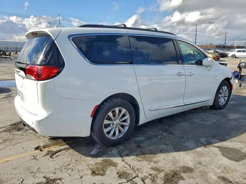 2017 CHRYSLER PACIFICA TOURING L  