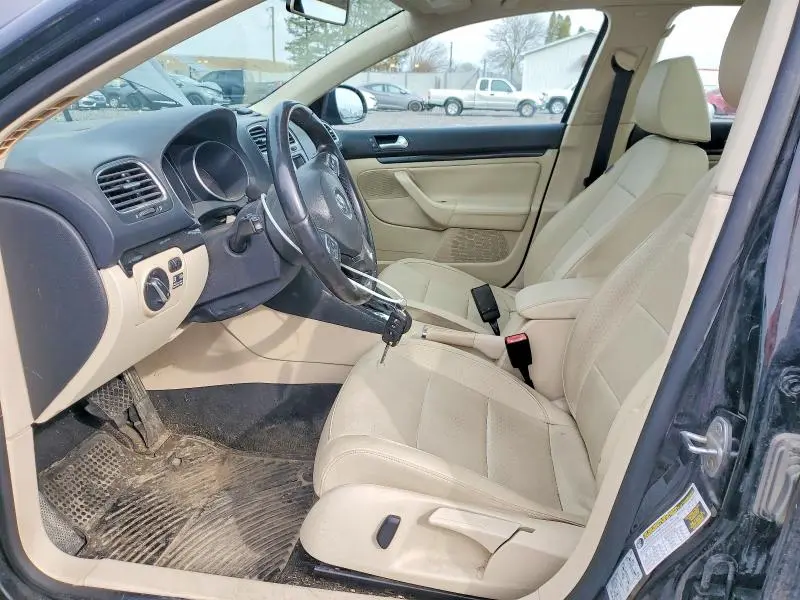 2011 VOLKSWAGEN JETTA TDI  