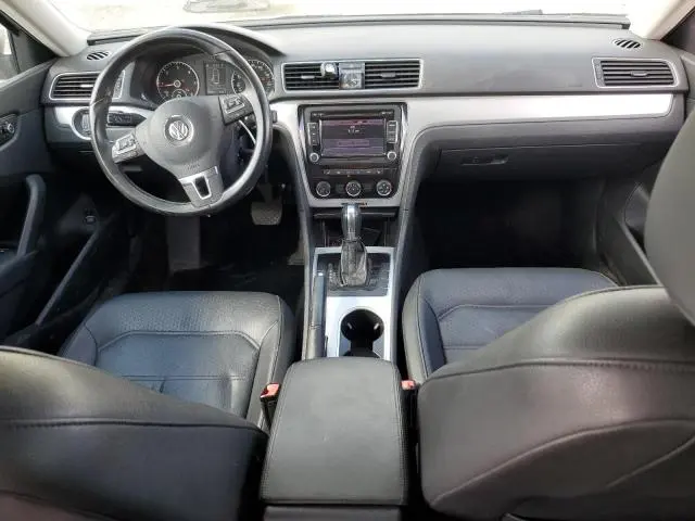 2013 VOLKSWAGEN PASSAT SE  