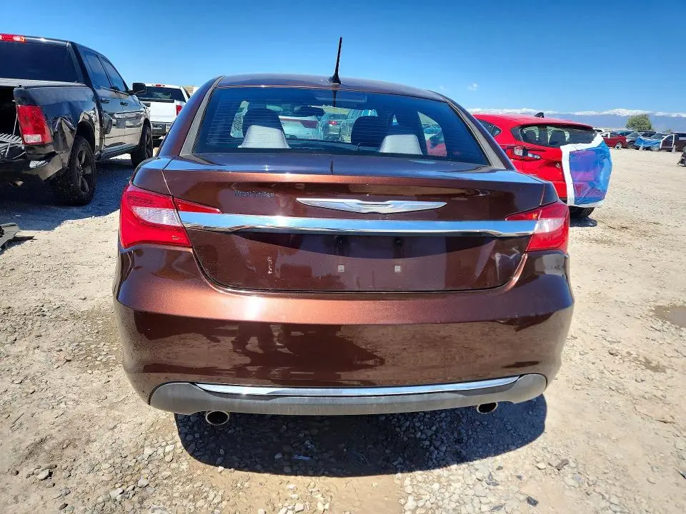 2013 CHRYSLER 200 LX  