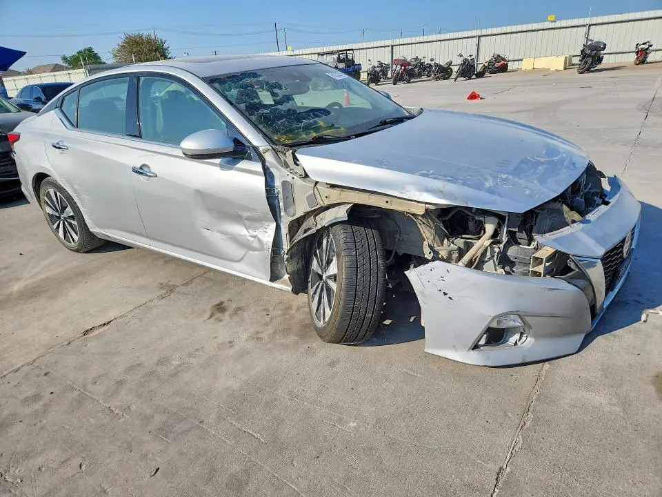 2019 NISSAN ALTIMA SL  