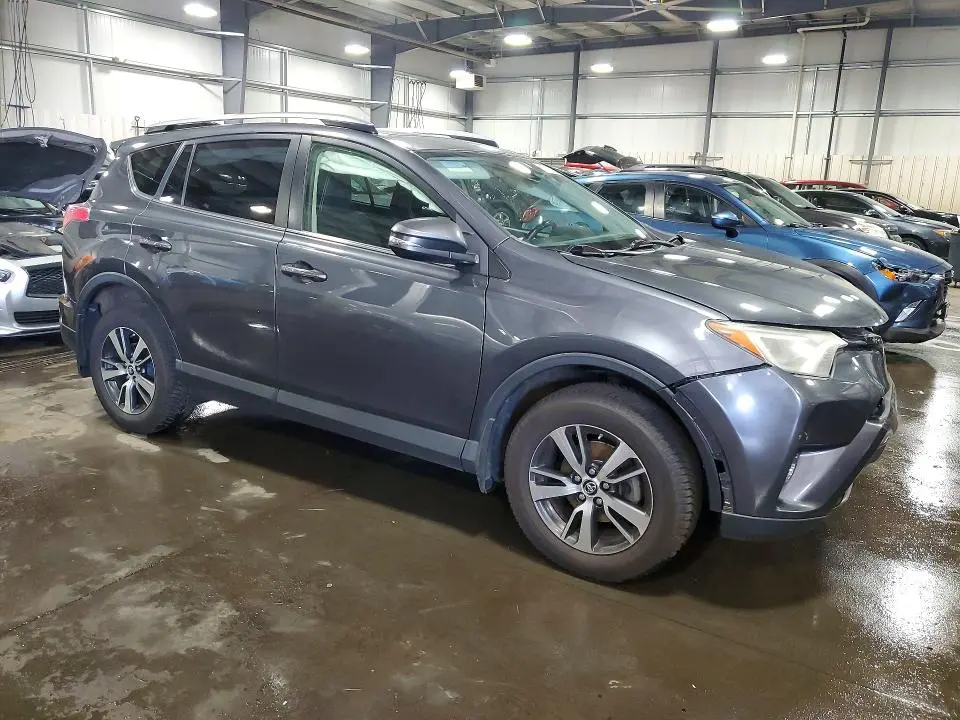 2018 TOYOTA RAV4 XLE  