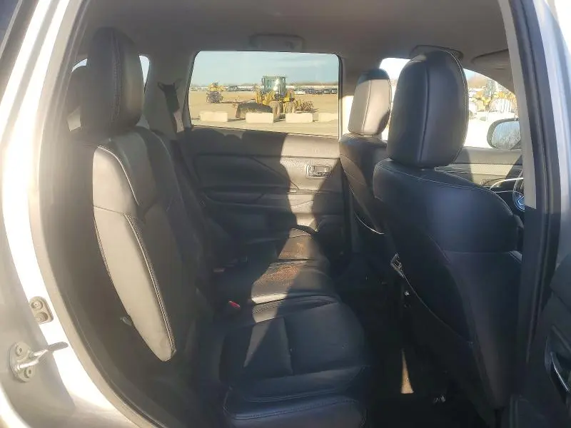 2020 MITSUBISHI OUTLANDER   