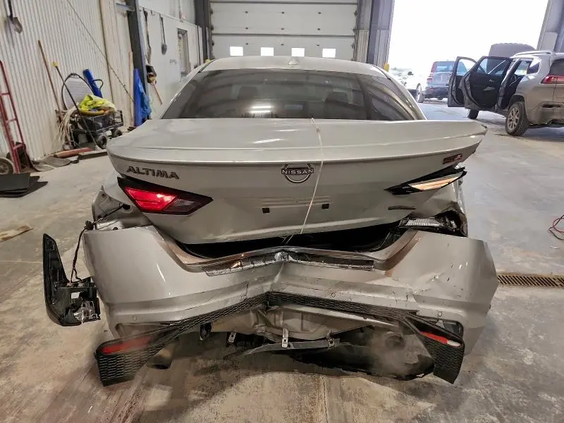 2023 NISSAN ALTIMA SR  