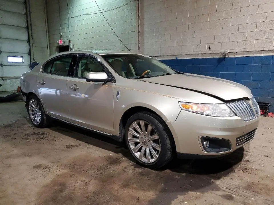 2011 LINCOLN MKS   