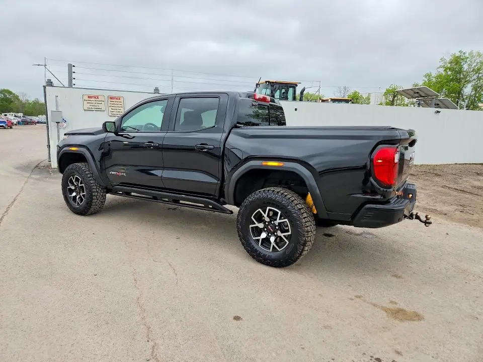 2025 GMC CANYON AT4  