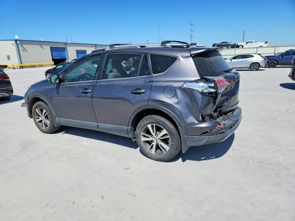 2018 TOYOTA RAV4 XLE  