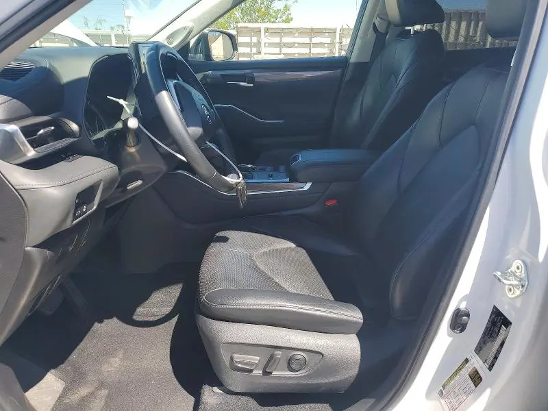 2022 TOYOTA HIGHLANDER   