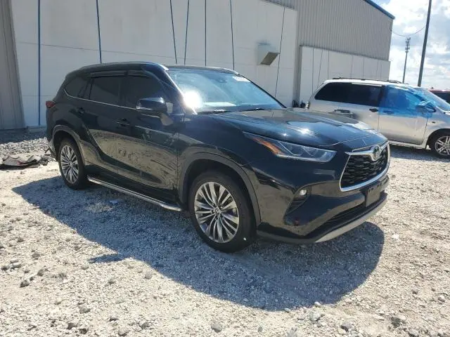 2021 TOYOTA HIGHLANDER PLATINUM  