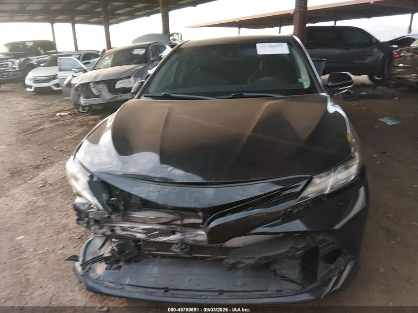 2018 TOYOTA CAMRY LE