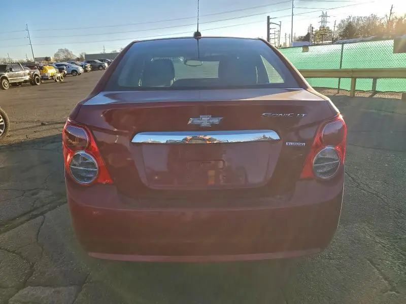 2015 CHEVROLET SONIC LT  