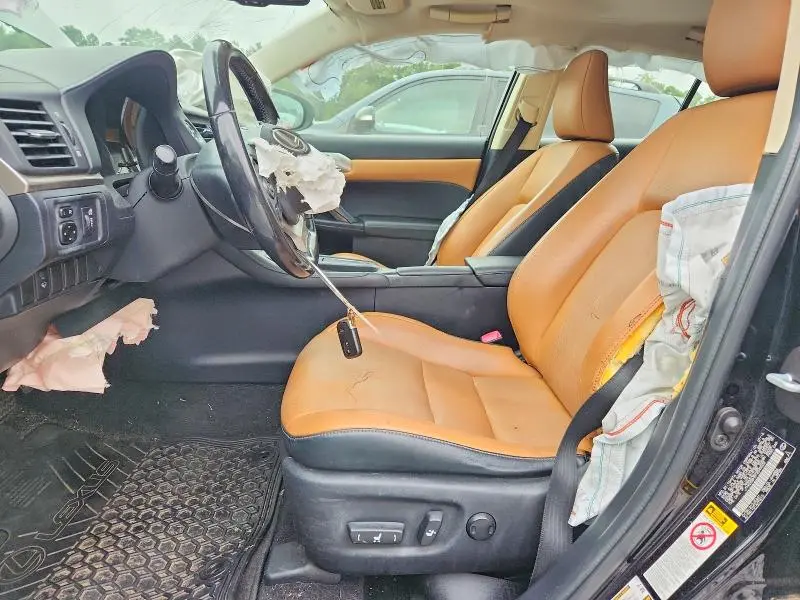2015 LEXUS CT 200  