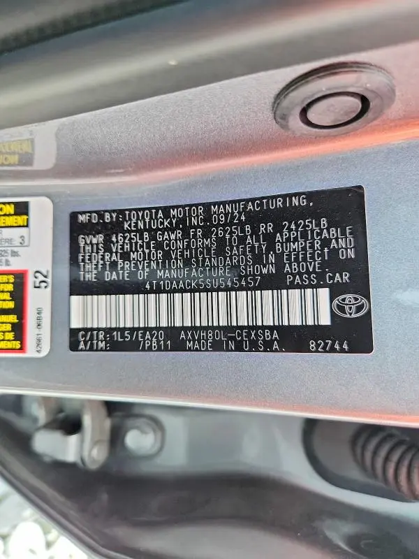2025 TOYOTA CAMRY SE  